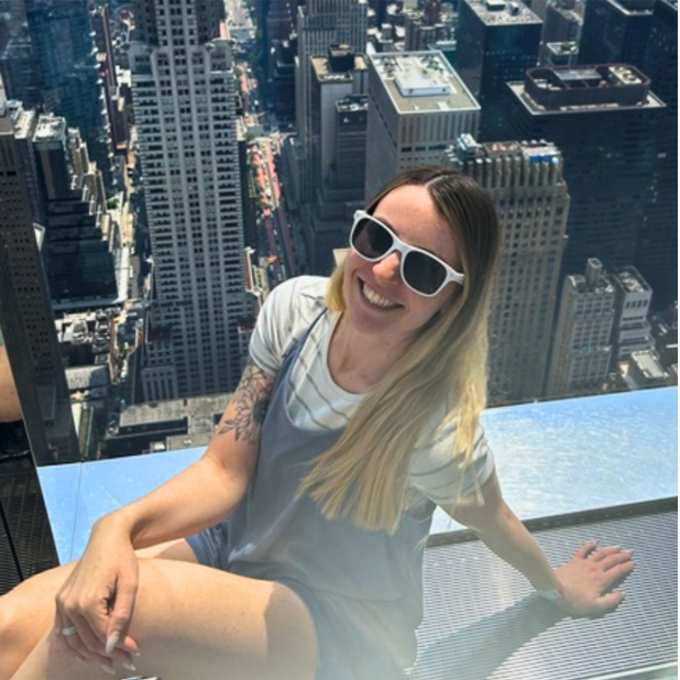 Blonde woman with CREATING SHARABLE CONTENT FOR LINKS text